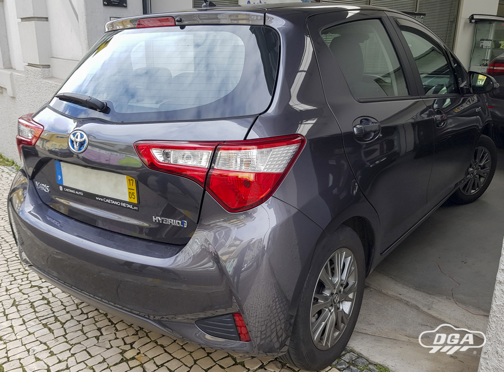 Derivabrisas TOYOTA YARIS III, HATCH, 2011 - , 5 Puertas, Delantera, Interior